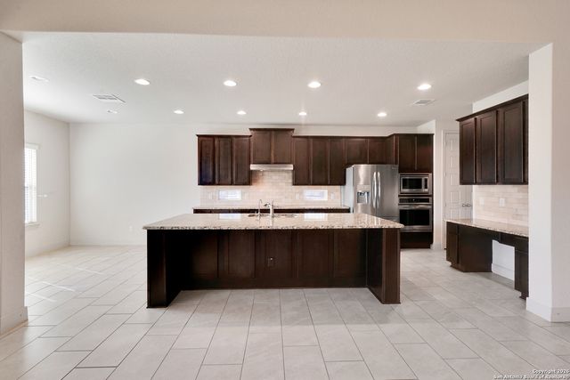 4207 Saddle Spur, San Antonio, TX 78253