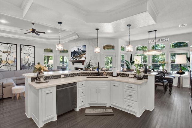 5409 Forest Cove Drive, Dickinson, TX 77539