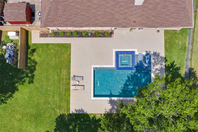 5409 Forest Cove Drive, Dickinson, TX 77539