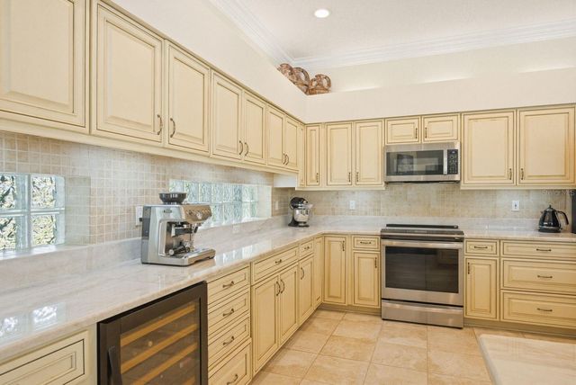 3343 CRESCENT OAKS BOULEVARD, Tarpon Springs, FL 34688