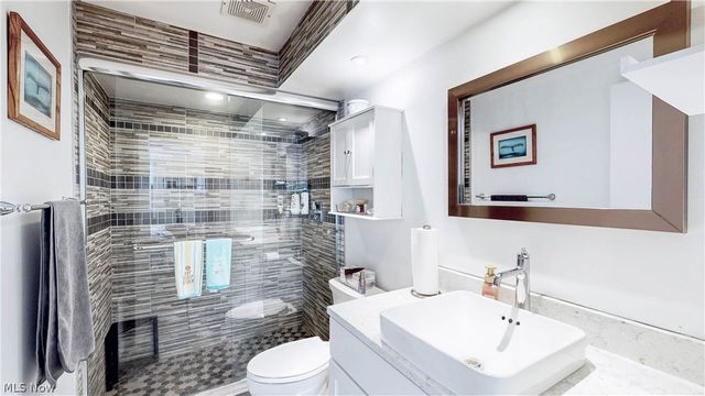 12900 Lake Avenue 915, Lakewood, OH 44107