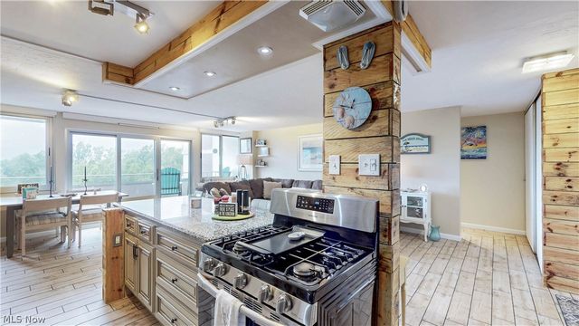 12900 Lake Avenue 915, Lakewood, OH 44107