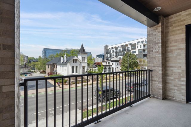 1014 16th Ave S Unit 107, Nashville, TN 37212