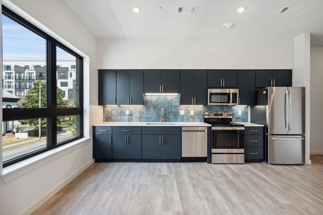 1014 16th Ave S Unit 107, Nashville, TN 37212