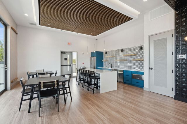 1014 16th Ave S Unit 107, Nashville, TN 37212