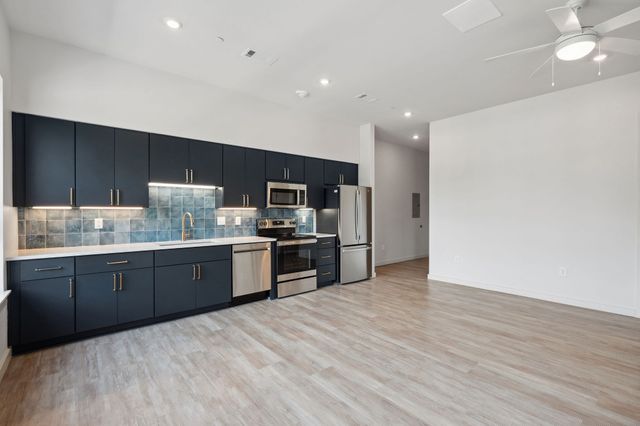 1014 16th Ave S Unit 107, Nashville, TN 37212