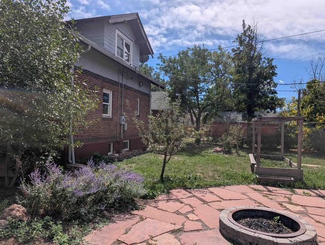 3020 CRIBBON AVE, Cheyenne, WY 82001