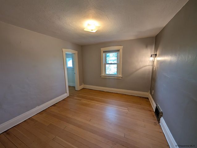 3020 CRIBBON AVE, Cheyenne, WY 82001