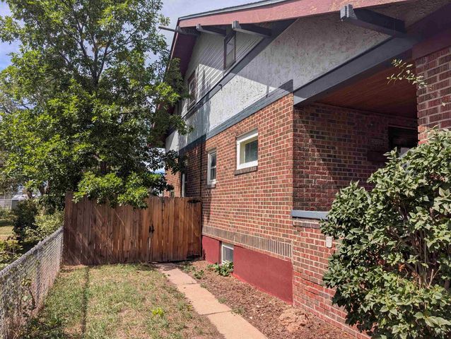 3020 CRIBBON AVE, Cheyenne, WY 82001