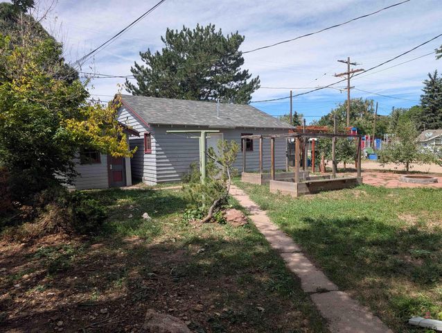 3020 CRIBBON AVE, Cheyenne, WY 82001