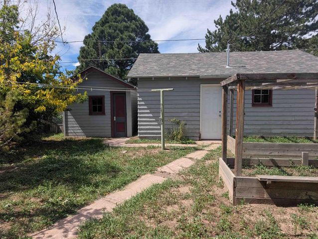 3020 CRIBBON AVE, Cheyenne, WY 82001