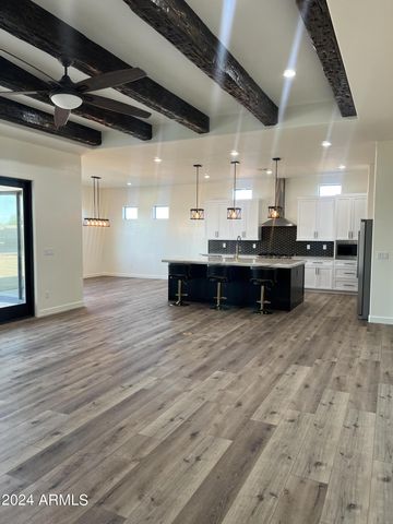 4237 E 4TH Avenue, Apache Junction, AZ 85119