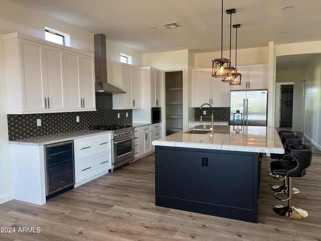 4237 E 4TH Avenue, Apache Junction, AZ 85119