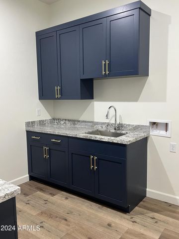 4237 E 4TH Avenue, Apache Junction, AZ 85119