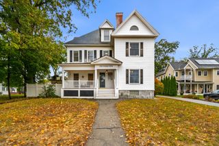 154 Parkview Ave, Lowell, MA 01852