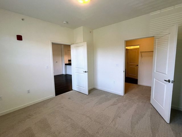 1 Paddock Lane 4101, Boxborough, MA 01719