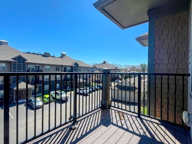 1 Paddock Lane 4101, Boxborough, MA 01719