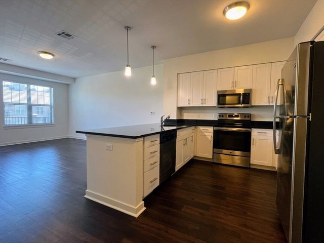 1 Paddock Lane 4101, Boxborough, MA 01719
