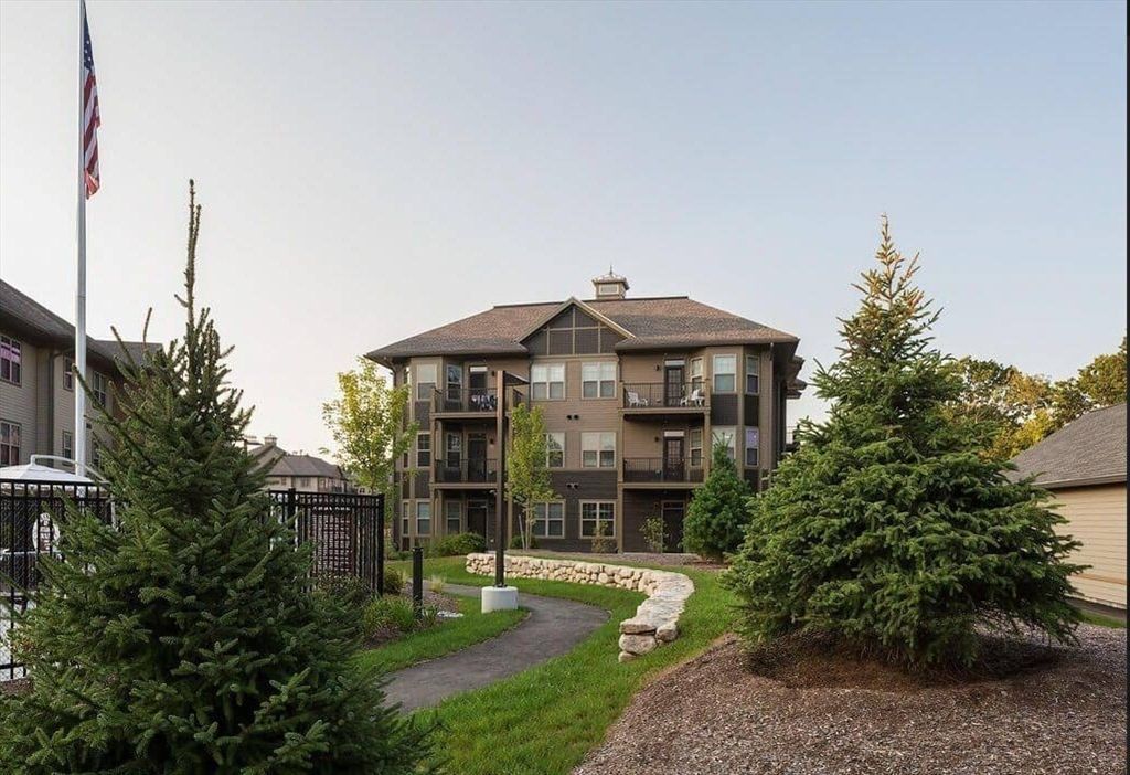 1 Paddock Lane 4101, Boxborough, MA 01719