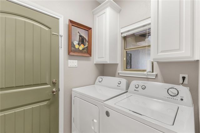 3811 Blackhawk Lane, College Station, TX 77845