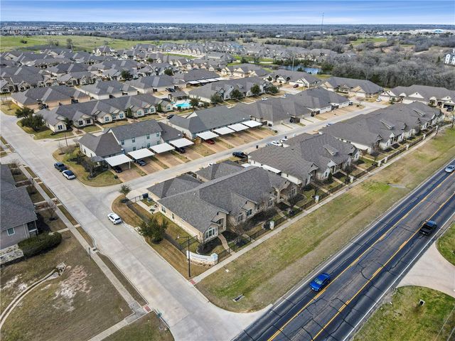 3811 Blackhawk Lane, College Station, TX 77845