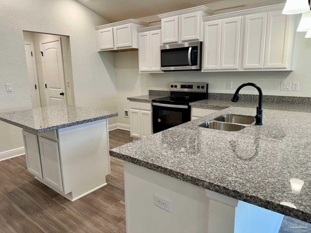 2439 Privet Berry Dr, Gulf Breeze, FL 32563