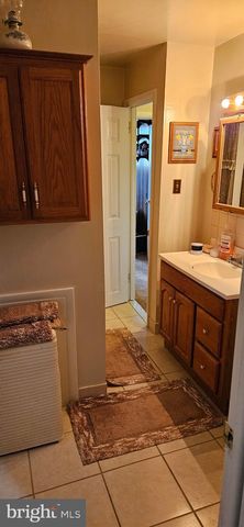 145 CRUM CREEK DR, Woodlyn, PA 19094