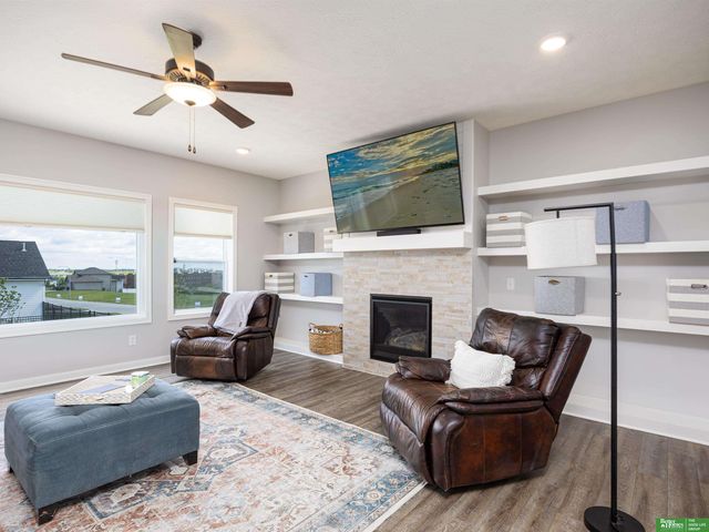6531 S 208th Avenue, Omaha, NE 68022