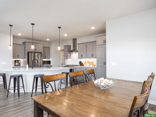 6531 S 208th Avenue, Omaha, NE 68022