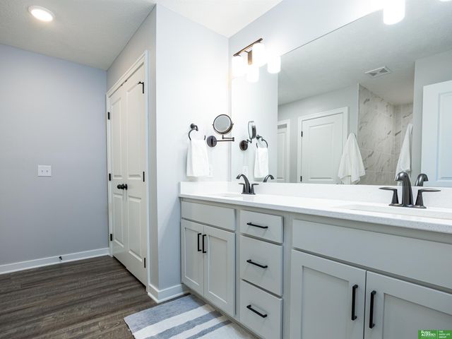 6531 S 208th Avenue, Omaha, NE 68022