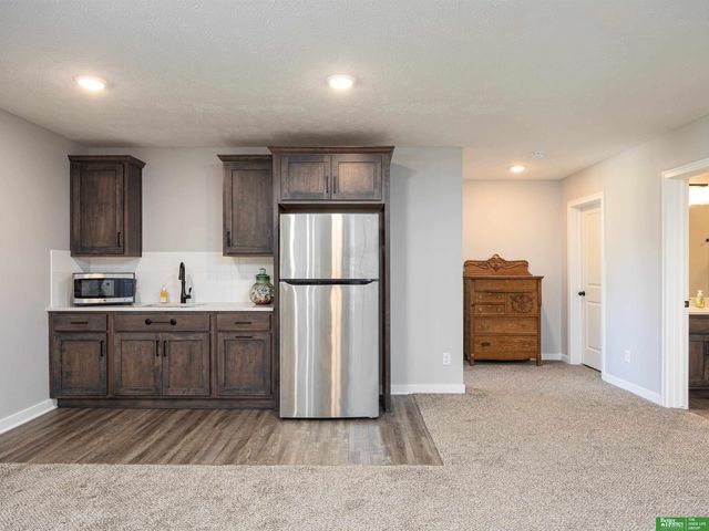 6531 S 208th Avenue, Omaha, NE 68022