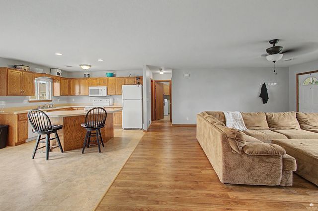 316 Brookridge Dr., Manhattan, KS 66502