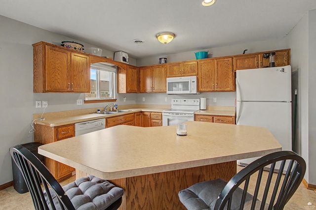 316 Brookridge Dr., Manhattan, KS 66502