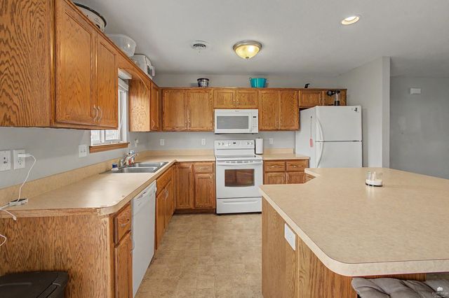 316 Brookridge Dr., Manhattan, KS 66502