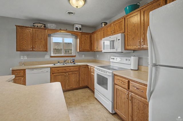 316 Brookridge Dr., Manhattan, KS 66502
