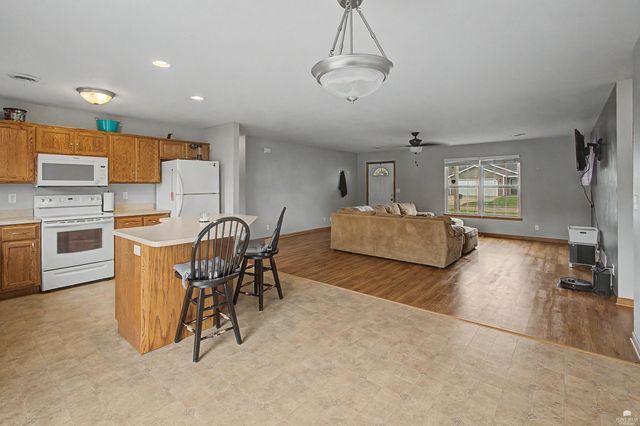 316 Brookridge Dr., Manhattan, KS 66502