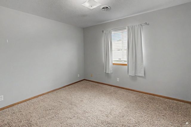 316 Brookridge Dr., Manhattan, KS 66502