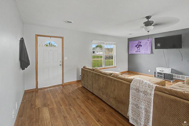 316 Brookridge Dr., Manhattan, KS 66502