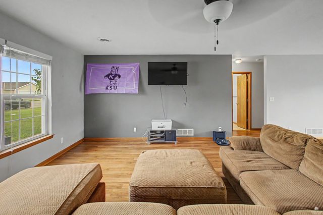 316 Brookridge Dr., Manhattan, KS 66502
