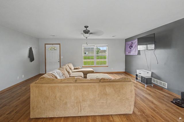 316 Brookridge Dr., Manhattan, KS 66502