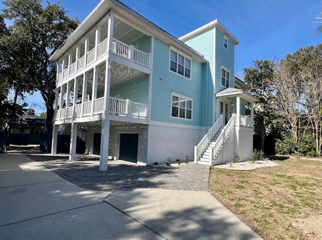 15 42nd Avenue, Isle Of Palms, SC 29451