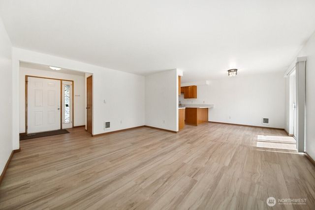 5904 157th Street Court E, Puyallup, WA 98375