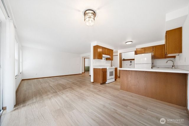 5904 157th Street Court E, Puyallup, WA 98375