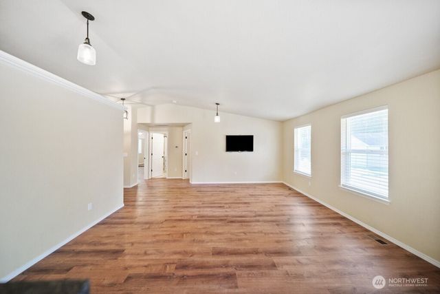 5904 157th Street Court E, Puyallup, WA 98375