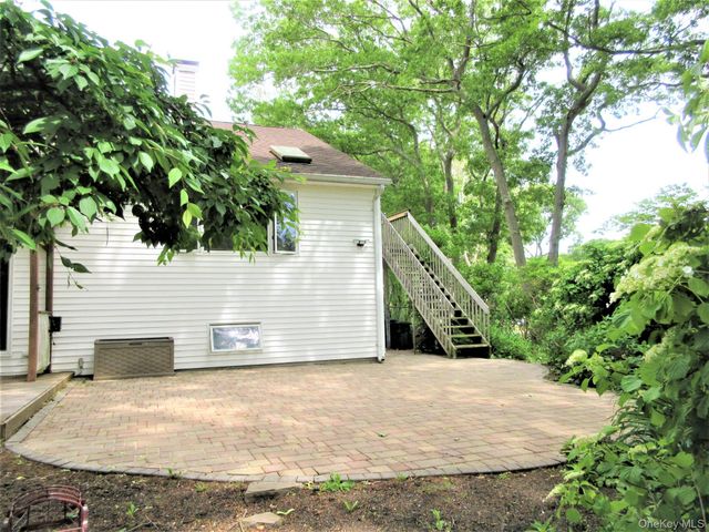 36 N Morris Avenue, Farmingville, NY 11738