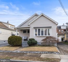 611 E BROWN ST, Hamilton, NJ 08610