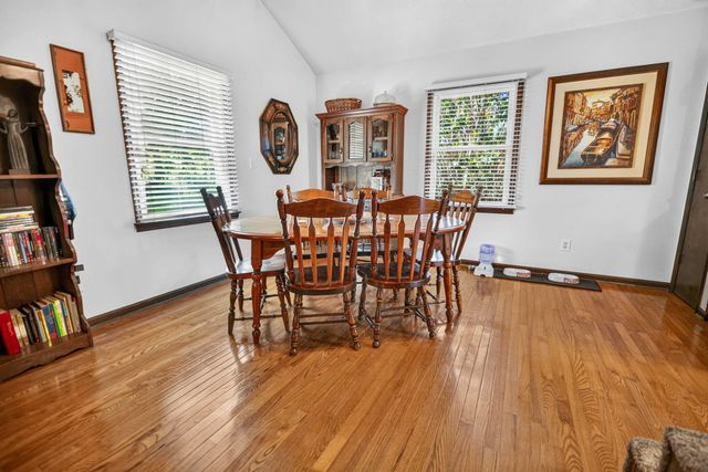 170 E Langdon Road, Science Hill, KY 42553