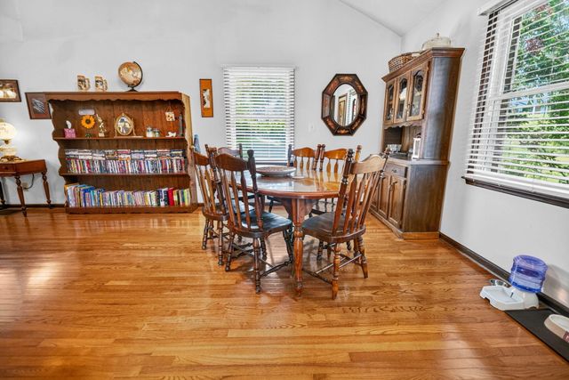 170 E Langdon Road, Science Hill, KY 42553