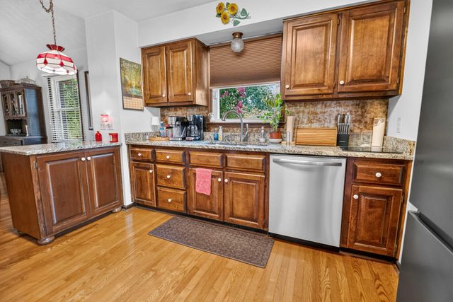 170 E Langdon Road, Science Hill, KY 42553