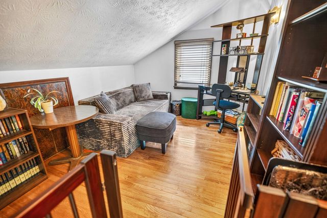 170 E Langdon Road, Science Hill, KY 42553
